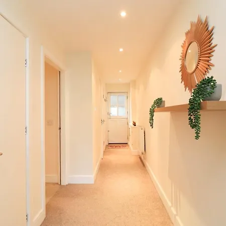 A Superb Large 1 Bedroom Apartment In Ramsbottom Exterior photo